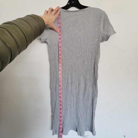H&M Divided Heather Gray Ribbed Short Sleeve Jersey Knit Mini Dress Size Large - Picture 6 of 11